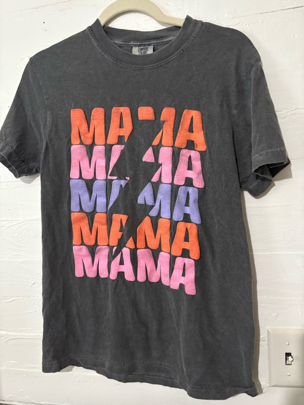 Comfort Colors Black 'MAMA' Multicolor Graphic Tee